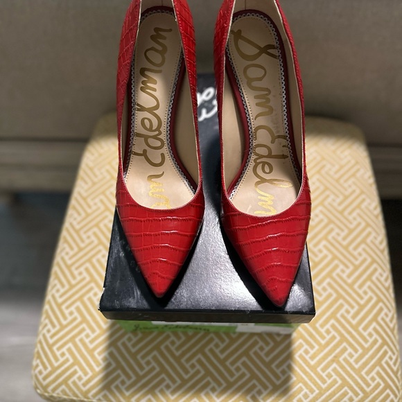 Sam Edelman Hazel pumps, red croc. Sophisticated staple. Worn twice. - Picture 1 of 4